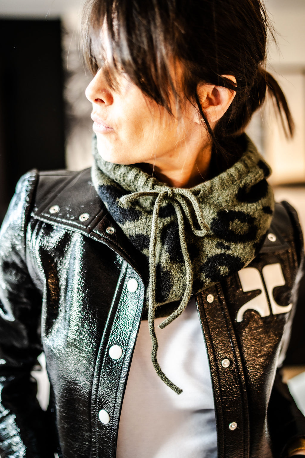 Cagoule en laine léopard kaki