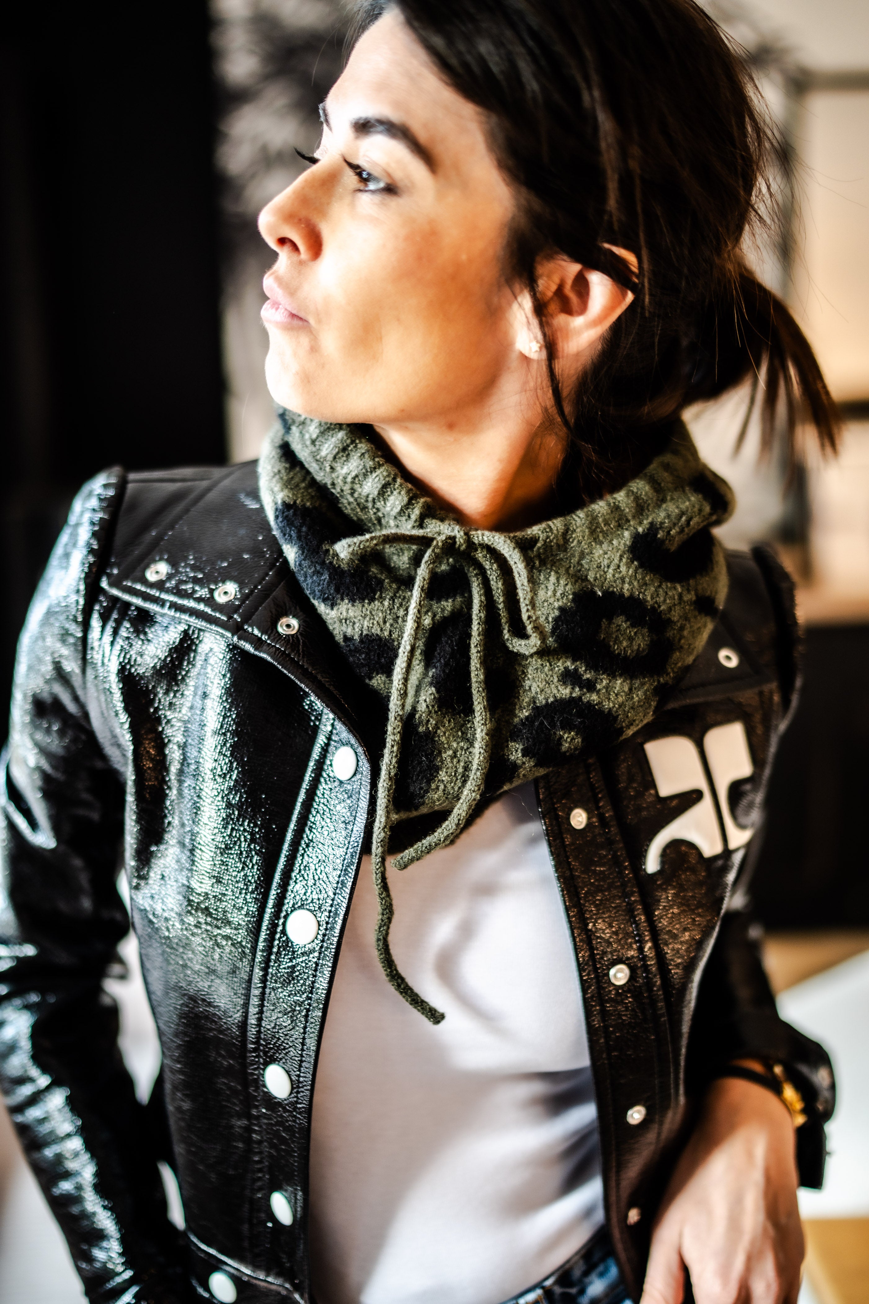 Cagoule en laine léopard kaki