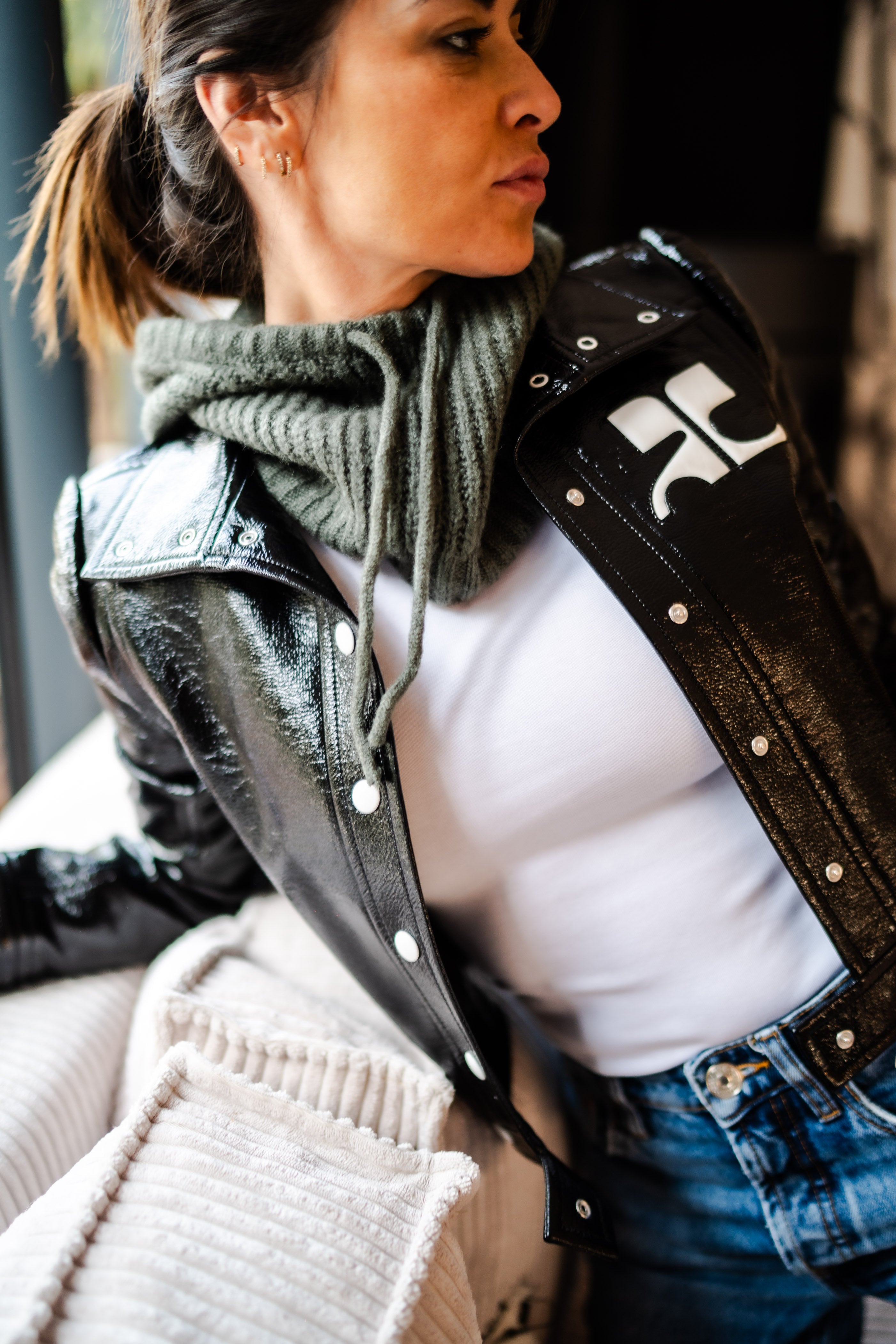 Cagoule en laine kaki